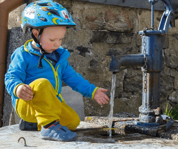 cleaning-kids-bike-helmets