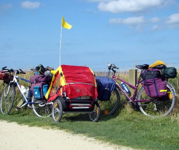 family-bike-camping-with-kids